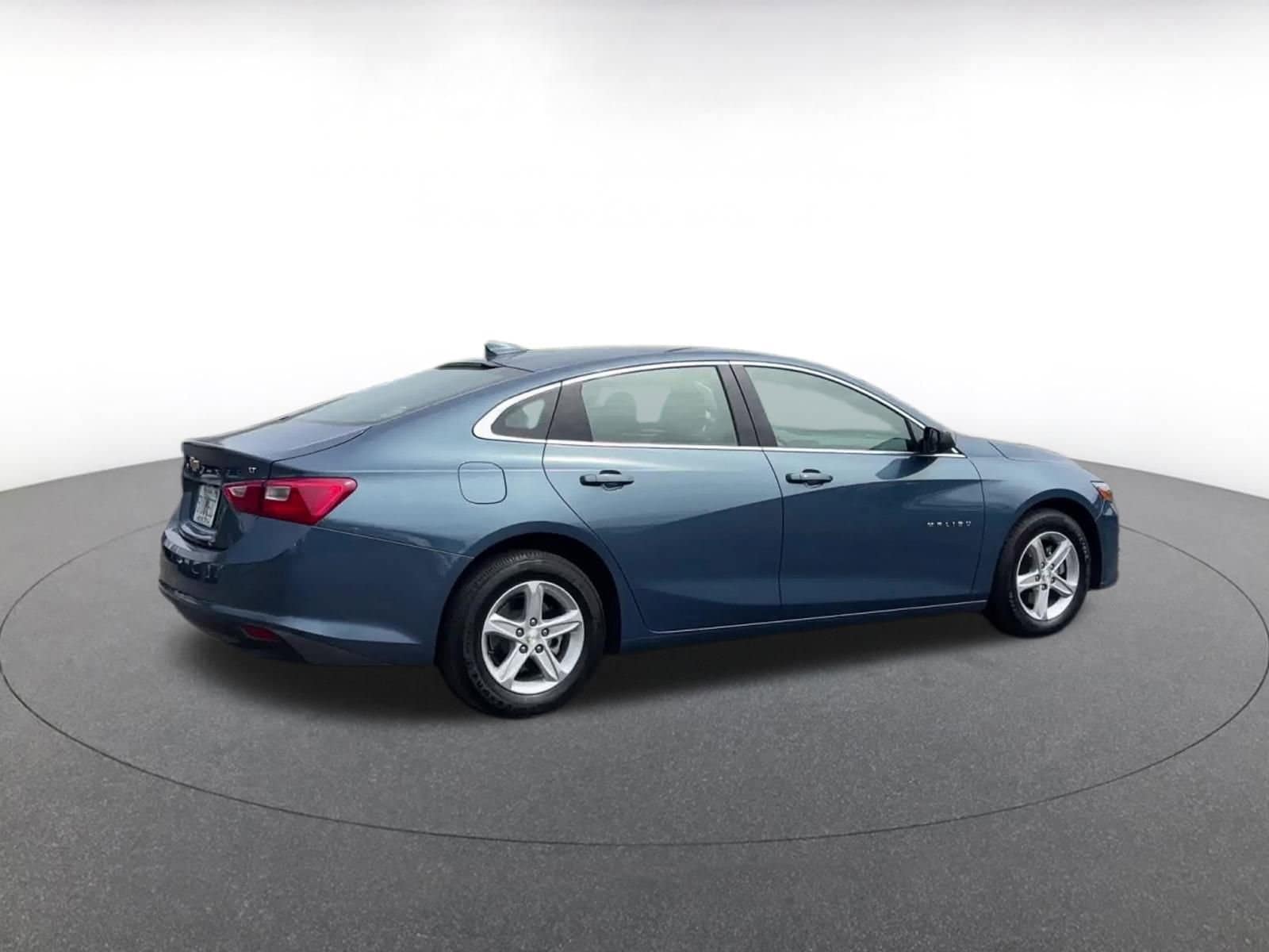 Thumbnail: 2024 Chevrolet Malibu - 15