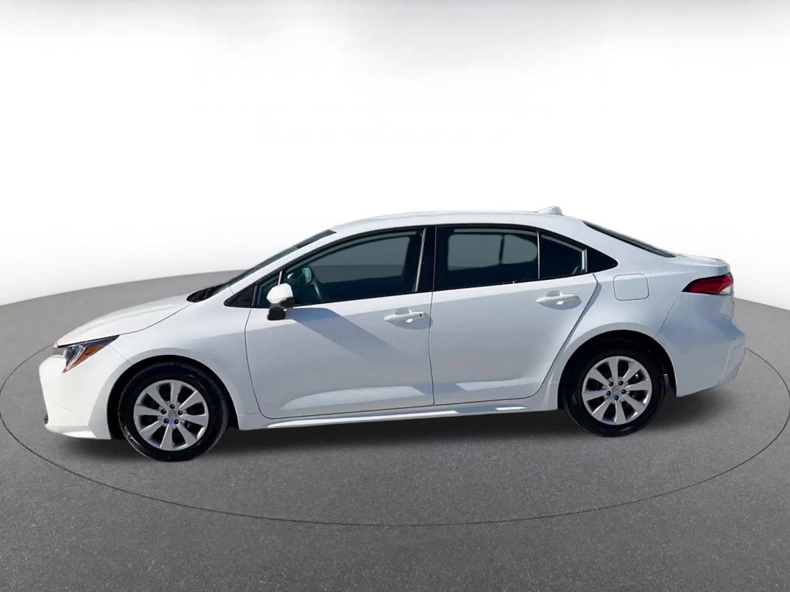 Thumbnail: 2024 Toyota Corolla - 9