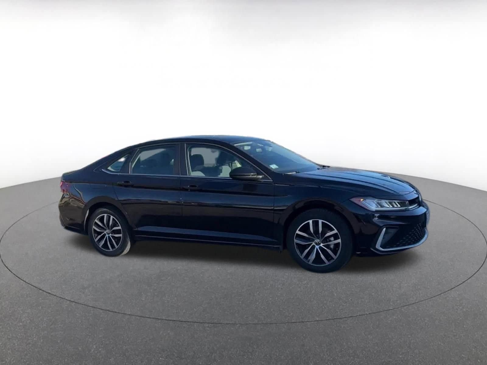 Thumbnail: 2025 Volkswagen Jetta - 2