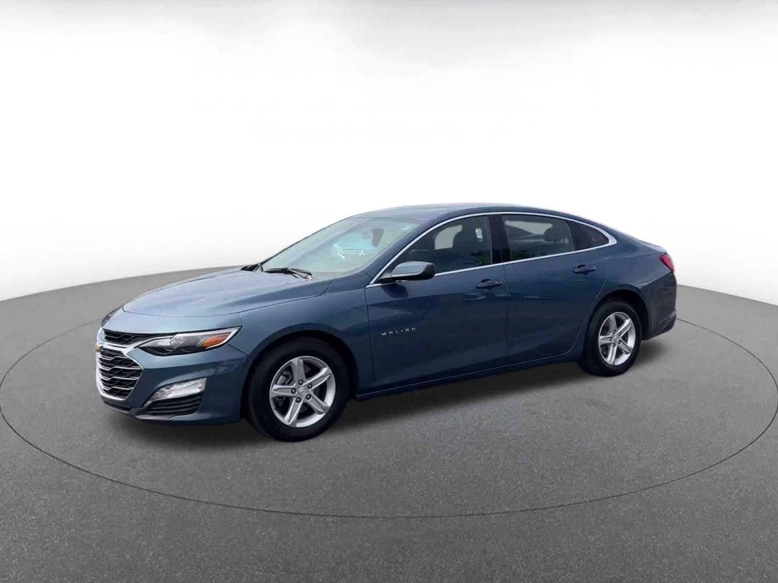 Thumbnail: 2024 Chevrolet Malibu - 8