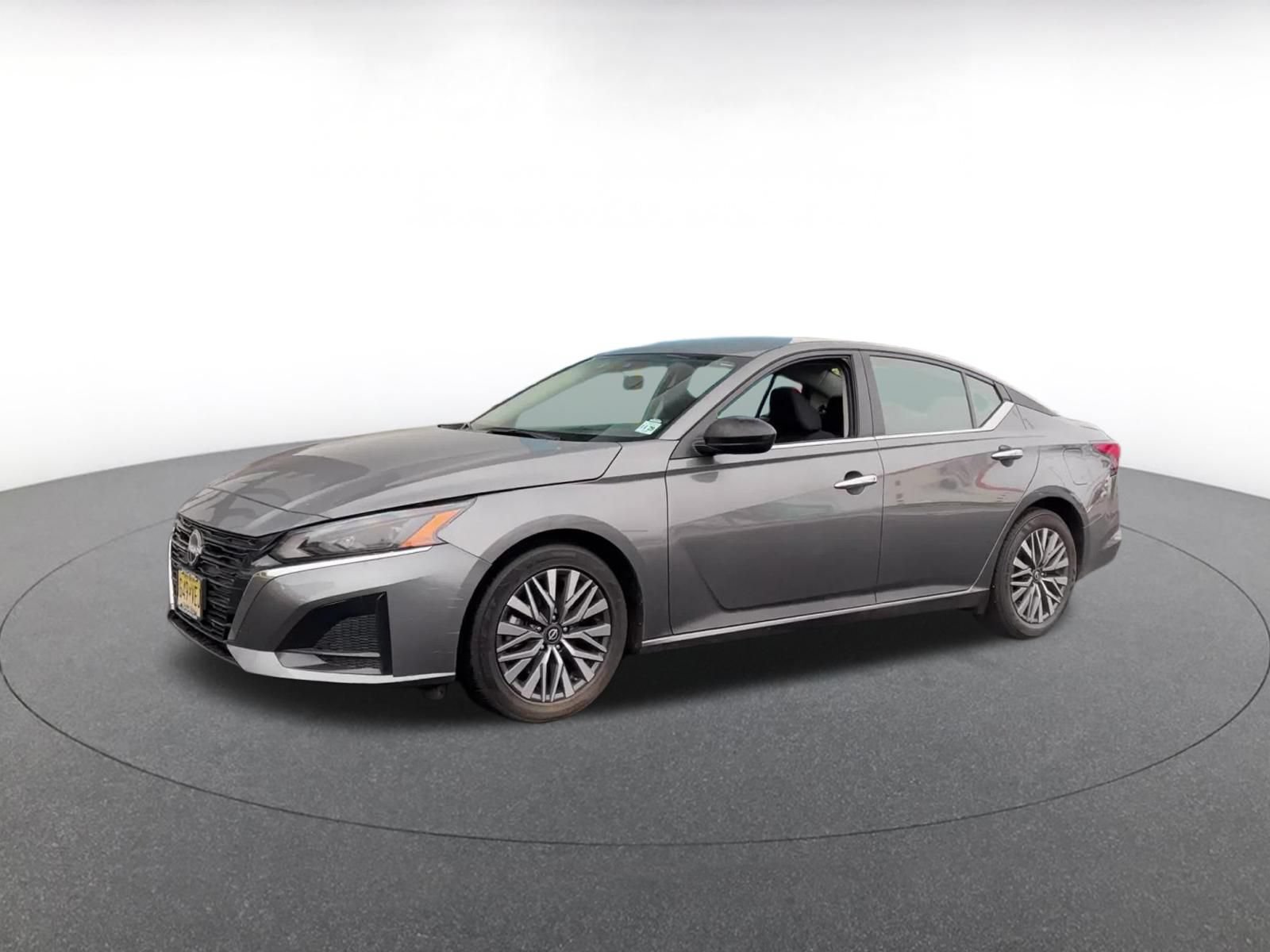 Thumbnail: 2025 Nissan Altima - 8