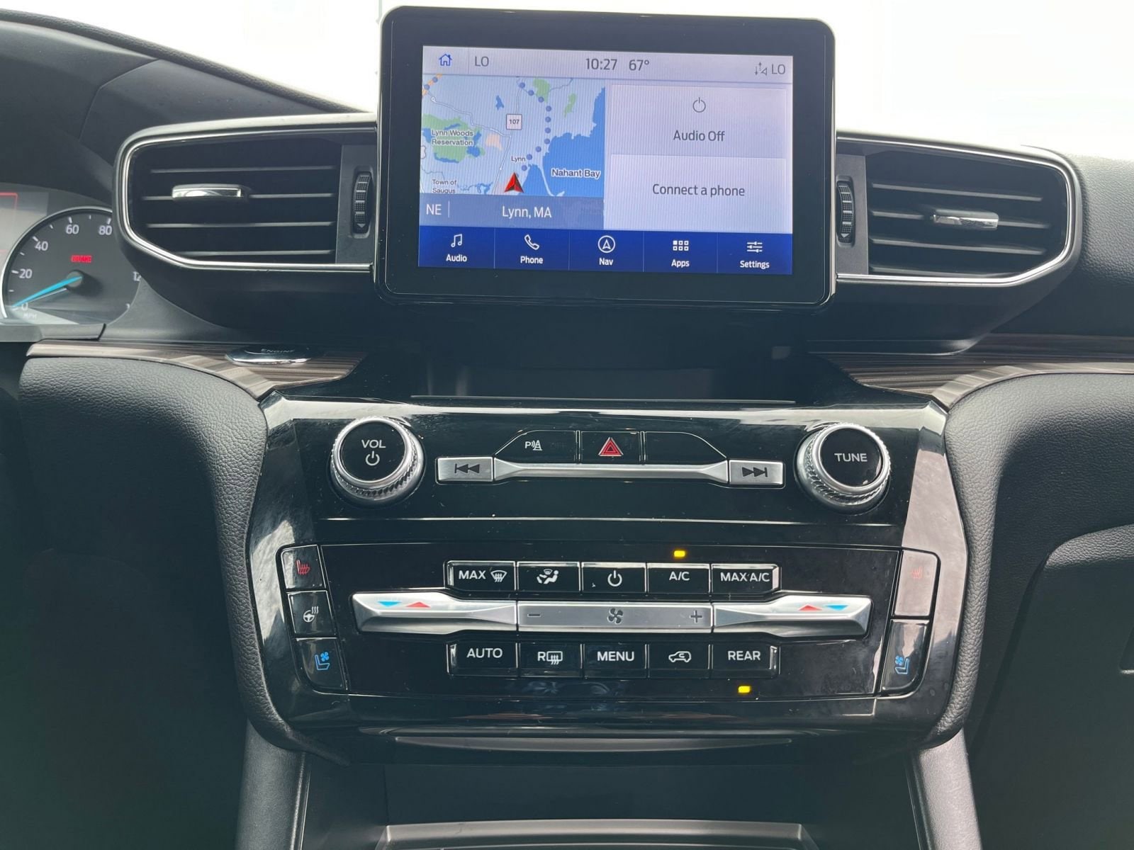 Thumbnail: 2024 Ford Explorer - 18