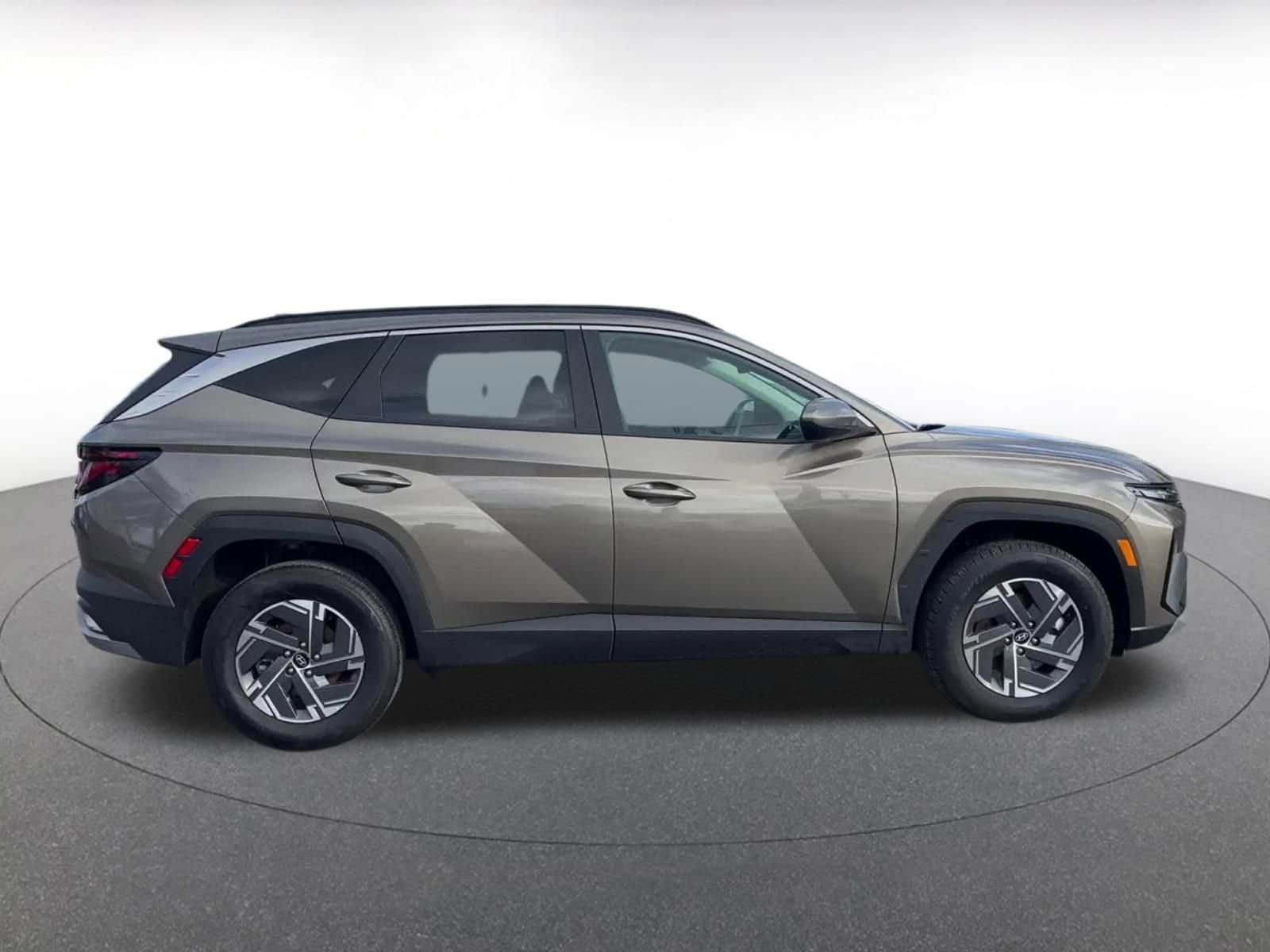 Thumbnail: 2025 Hyundai Tucson - 16
