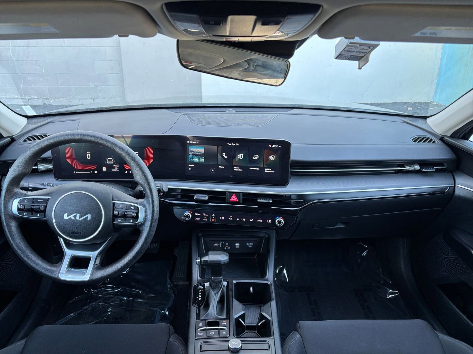 Thumbnail: 2025 Kia K5 - 29
