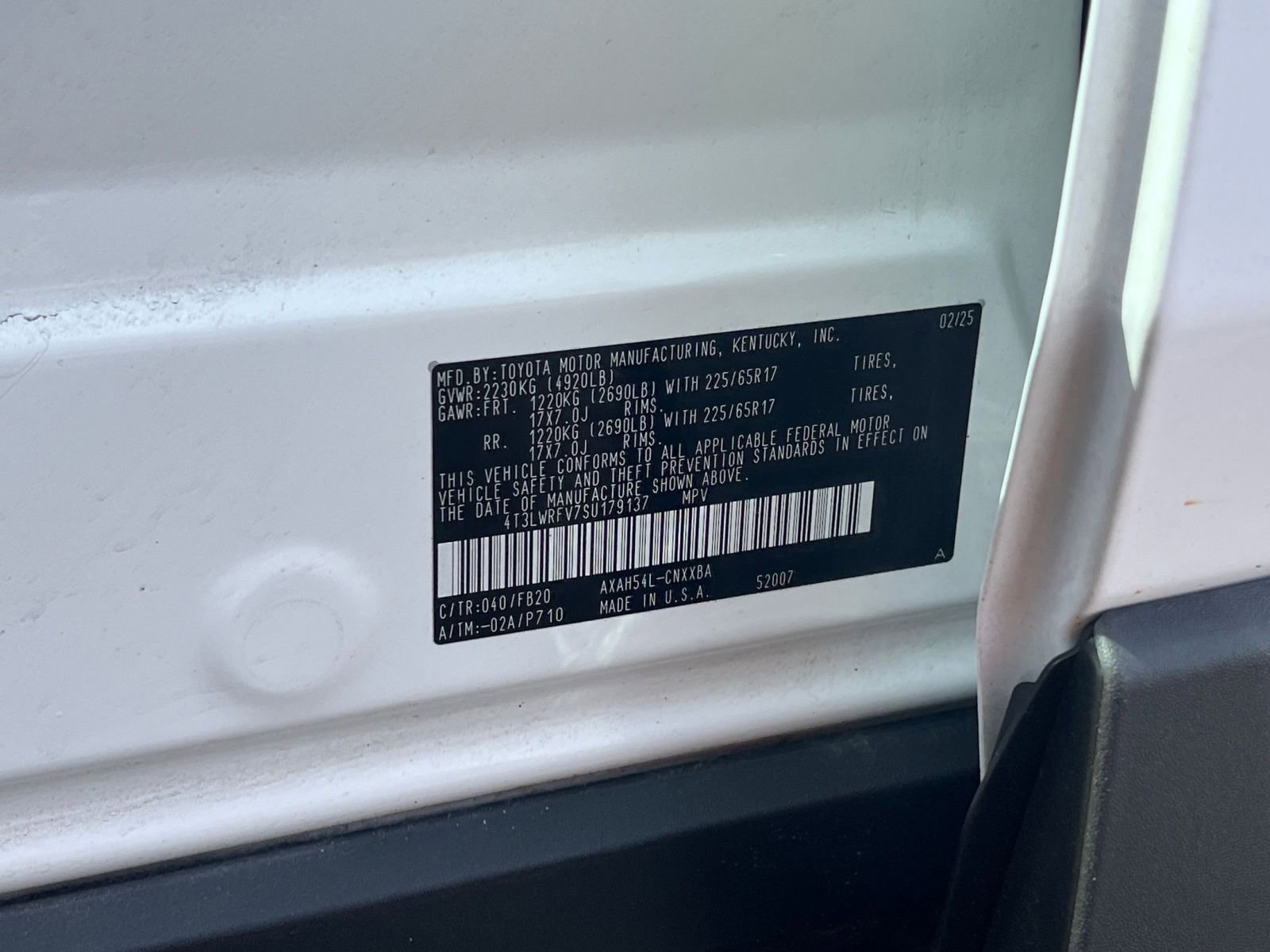 Thumbnail: 2025 Toyota RAV4 - 25