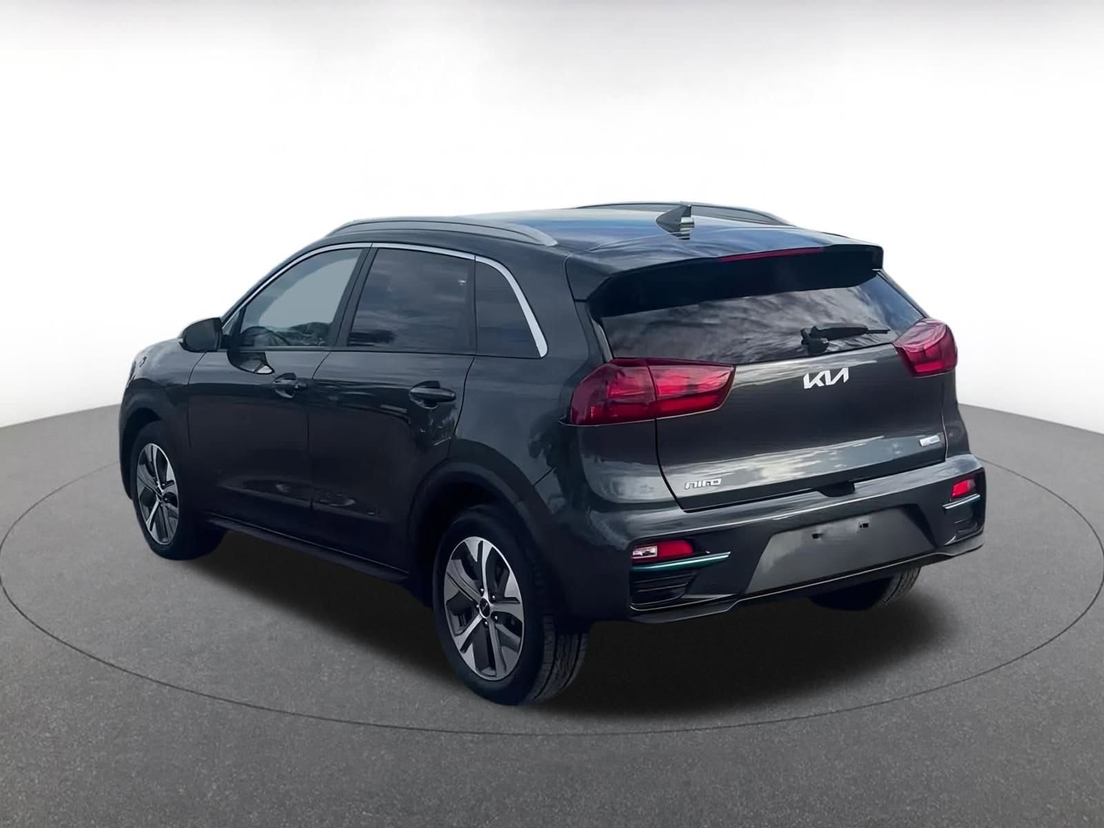Thumbnail: 2022 Kia Niro - 11