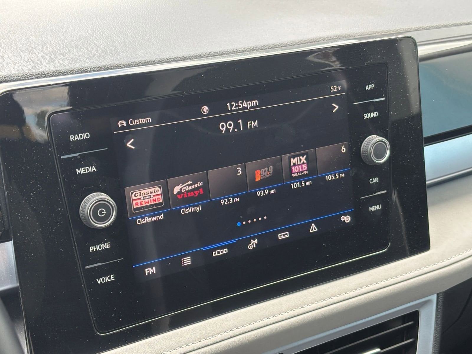 Thumbnail: 2025 Volkswagen Taos - 20