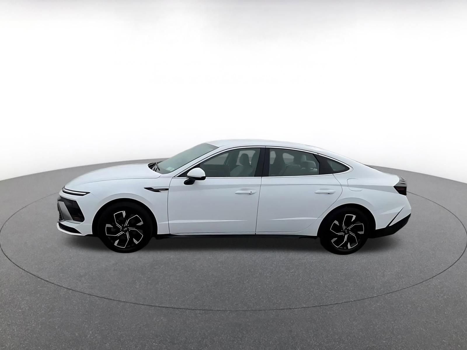 Thumbnail: 2025 Hyundai Sonata - 10