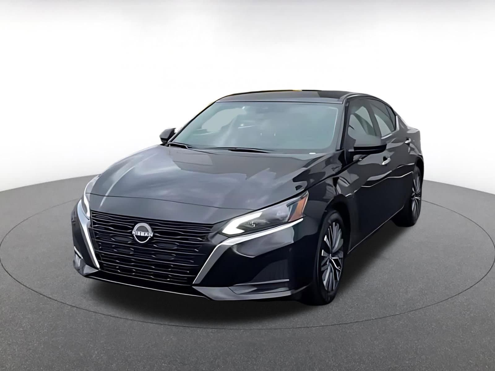 Thumbnail: 2025 Nissan Altima - 4