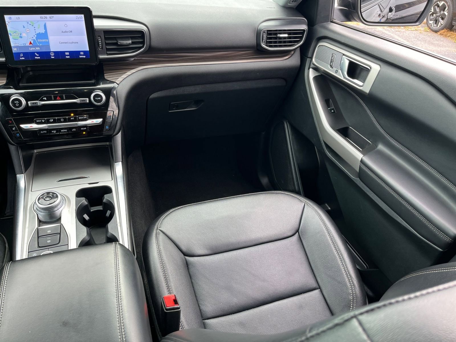 Thumbnail: 2024 Ford Explorer - 32