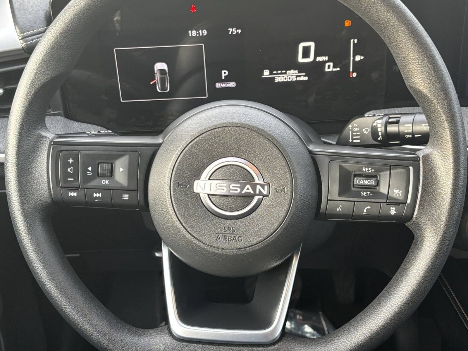 Thumbnail: 2025 Nissan Kicks - 22