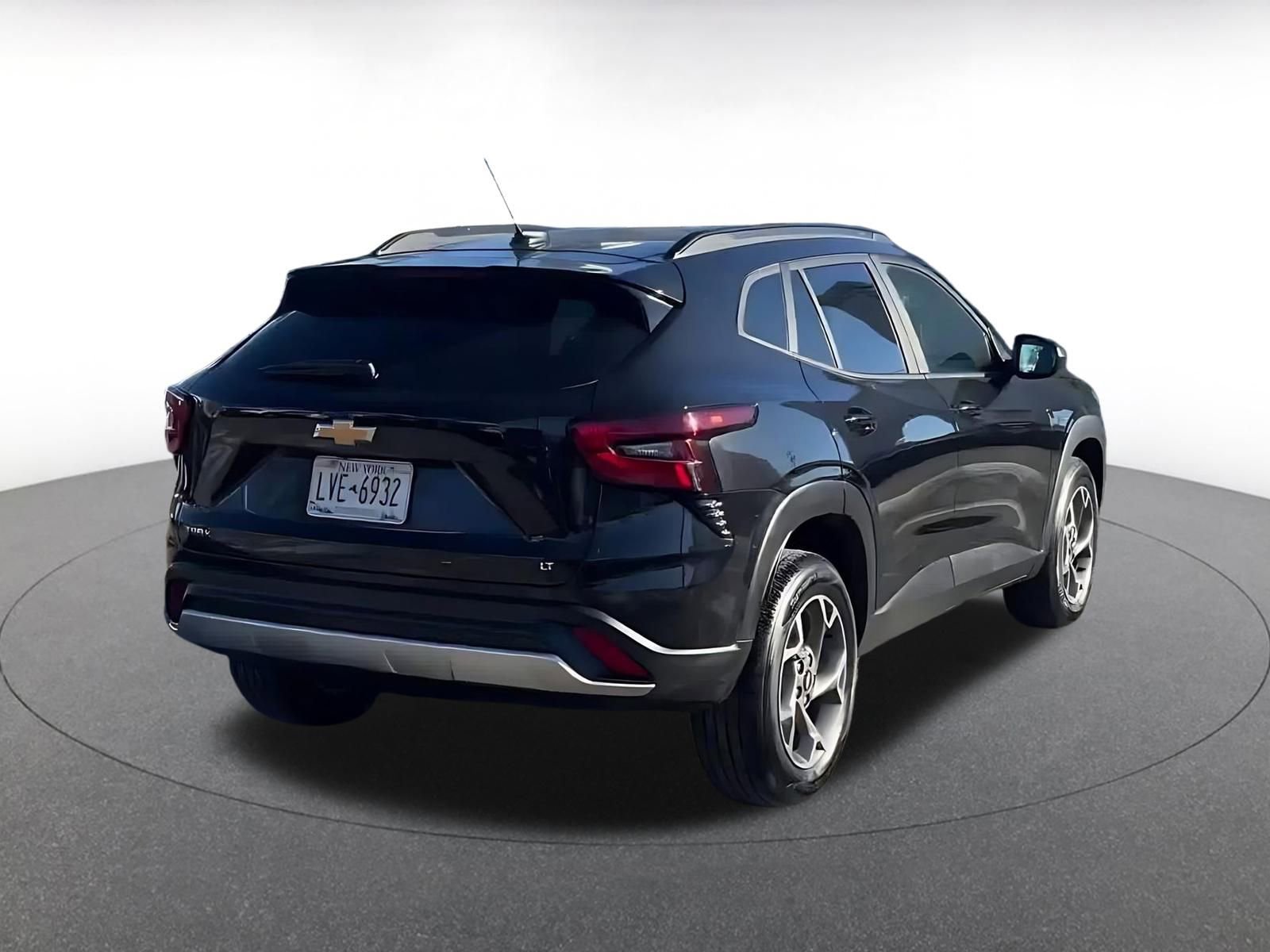 Thumbnail: 2025 Chevrolet Trax - 12