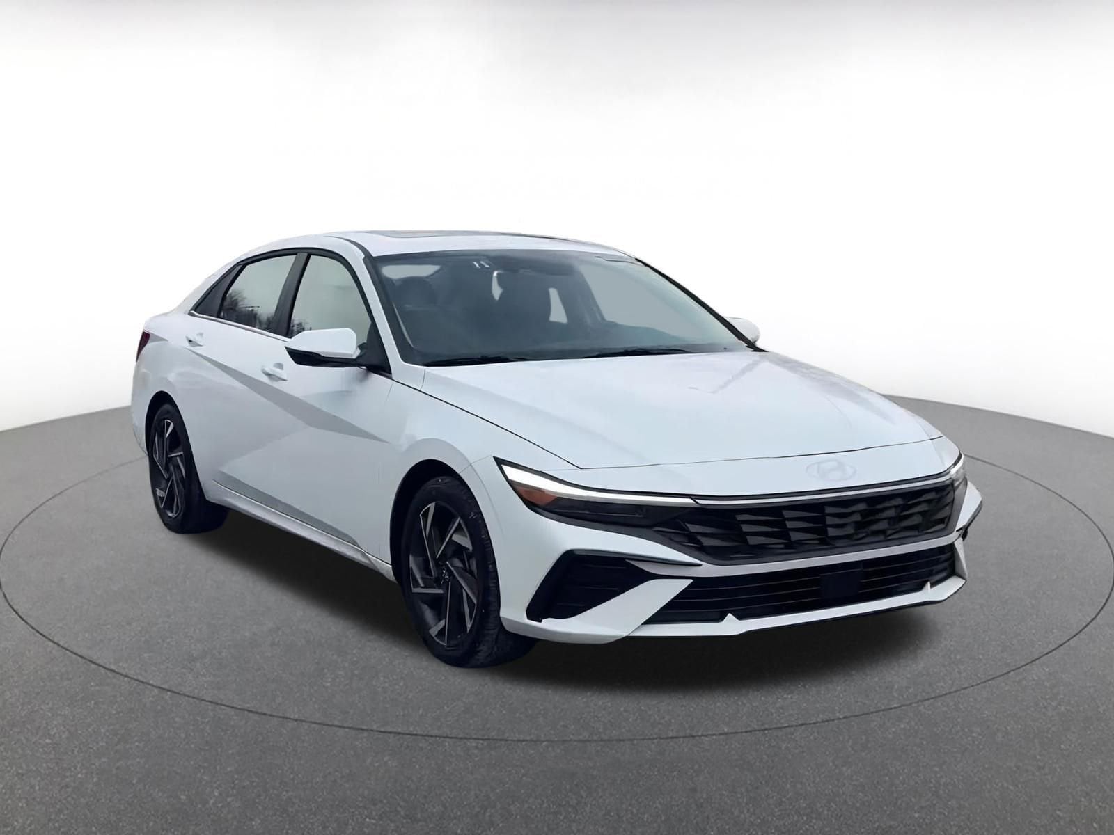 Thumbnail: 2025 Hyundai Elantra - 3