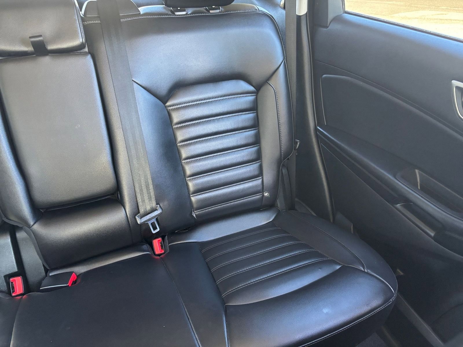 Thumbnail: 2022 Ford Edge - 33