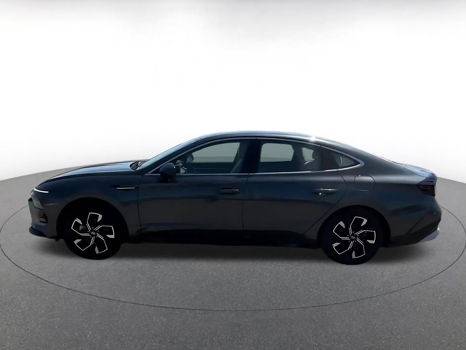 Thumbnail: 2025 Hyundai Sonata - 10