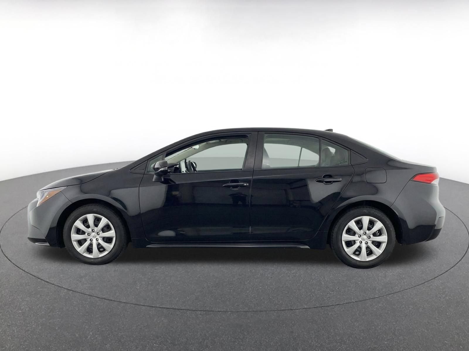 Thumbnail: 2025 Toyota Corolla - 4