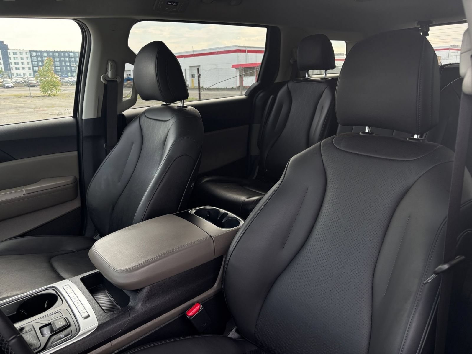 Thumbnail: 2026 Kia Carnival - 34