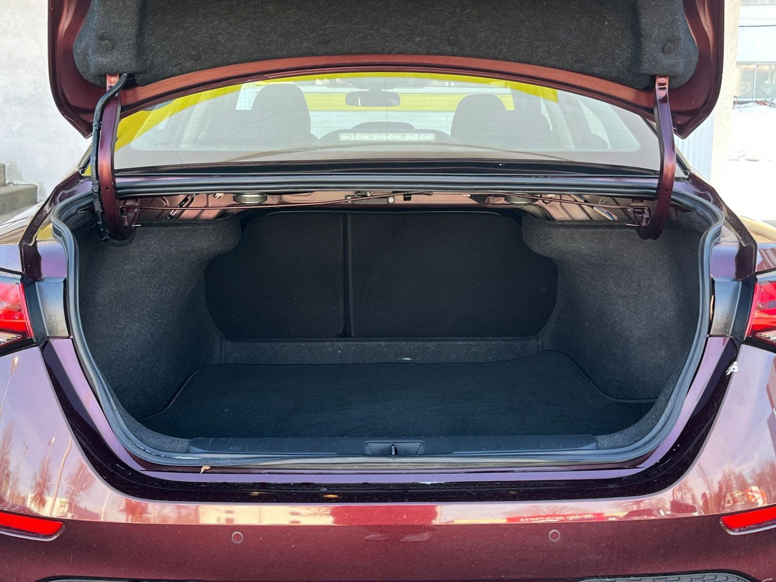 Thumbnail: 2025 Nissan Sentra - 27