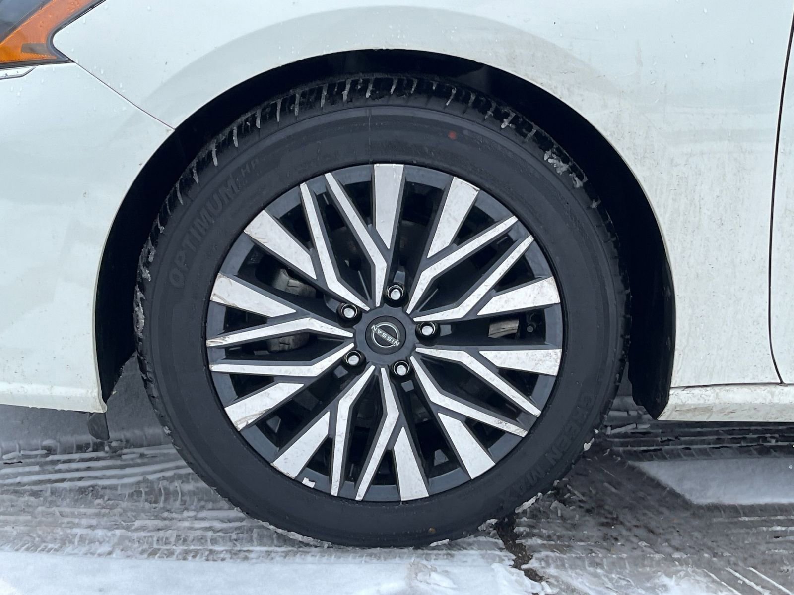 Thumbnail: 2025 Nissan Altima - 27