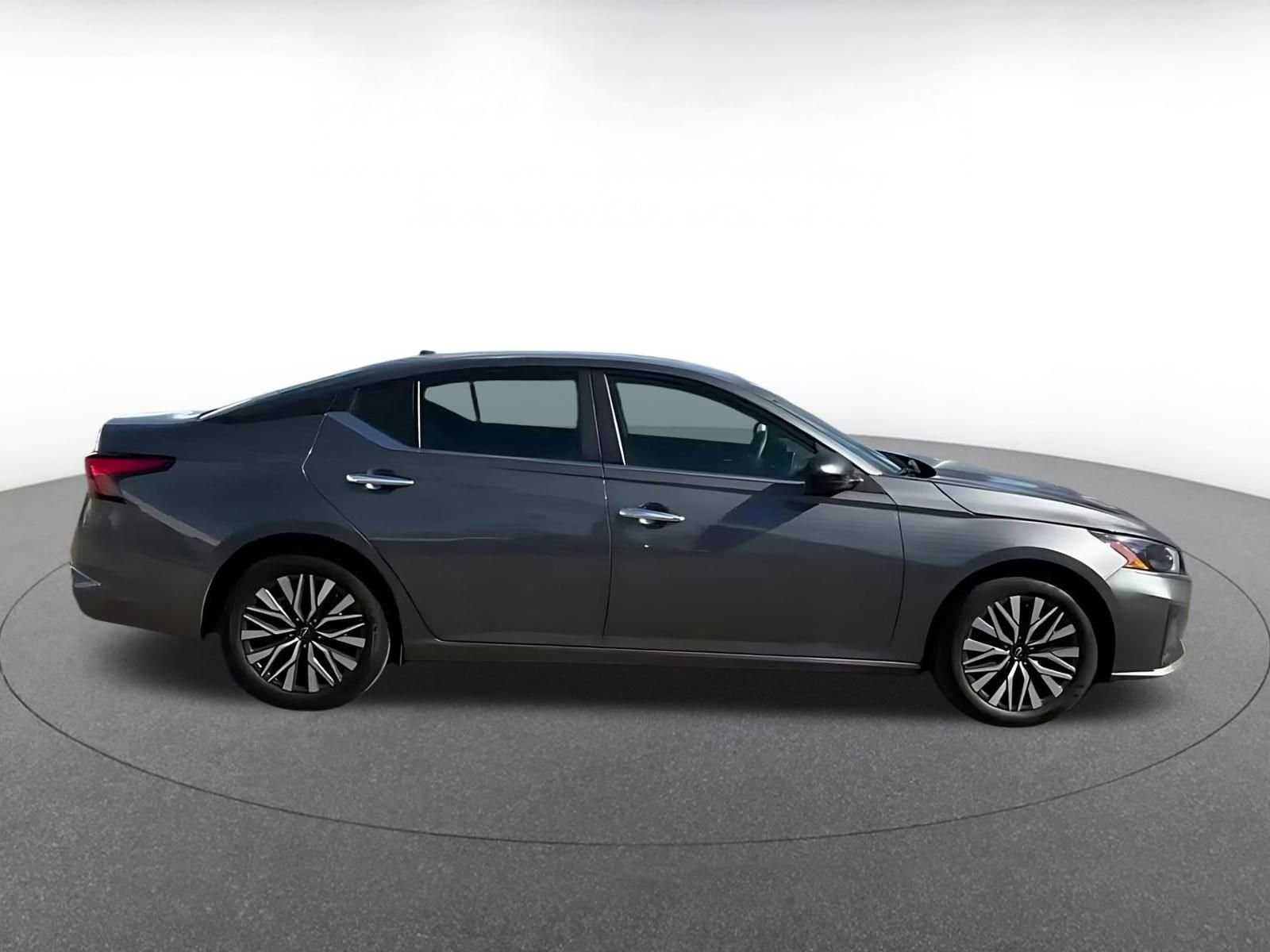 Thumbnail: 2025 Nissan Altima - 16