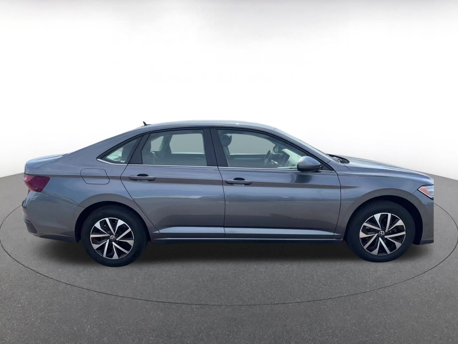 Thumbnail: 2024 Volkswagen Jetta - 16