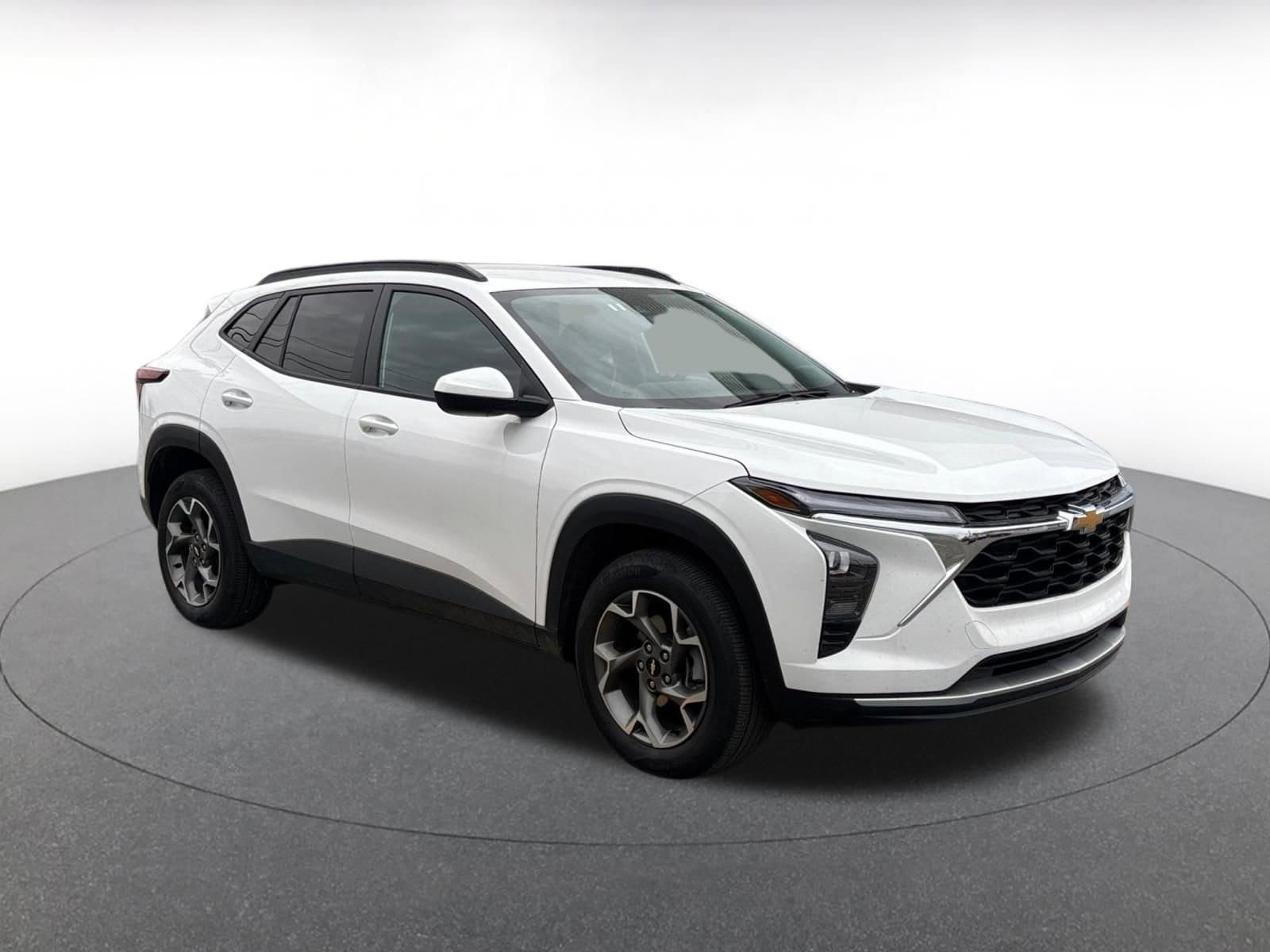 Thumbnail: 2025 Chevrolet Trax - 1