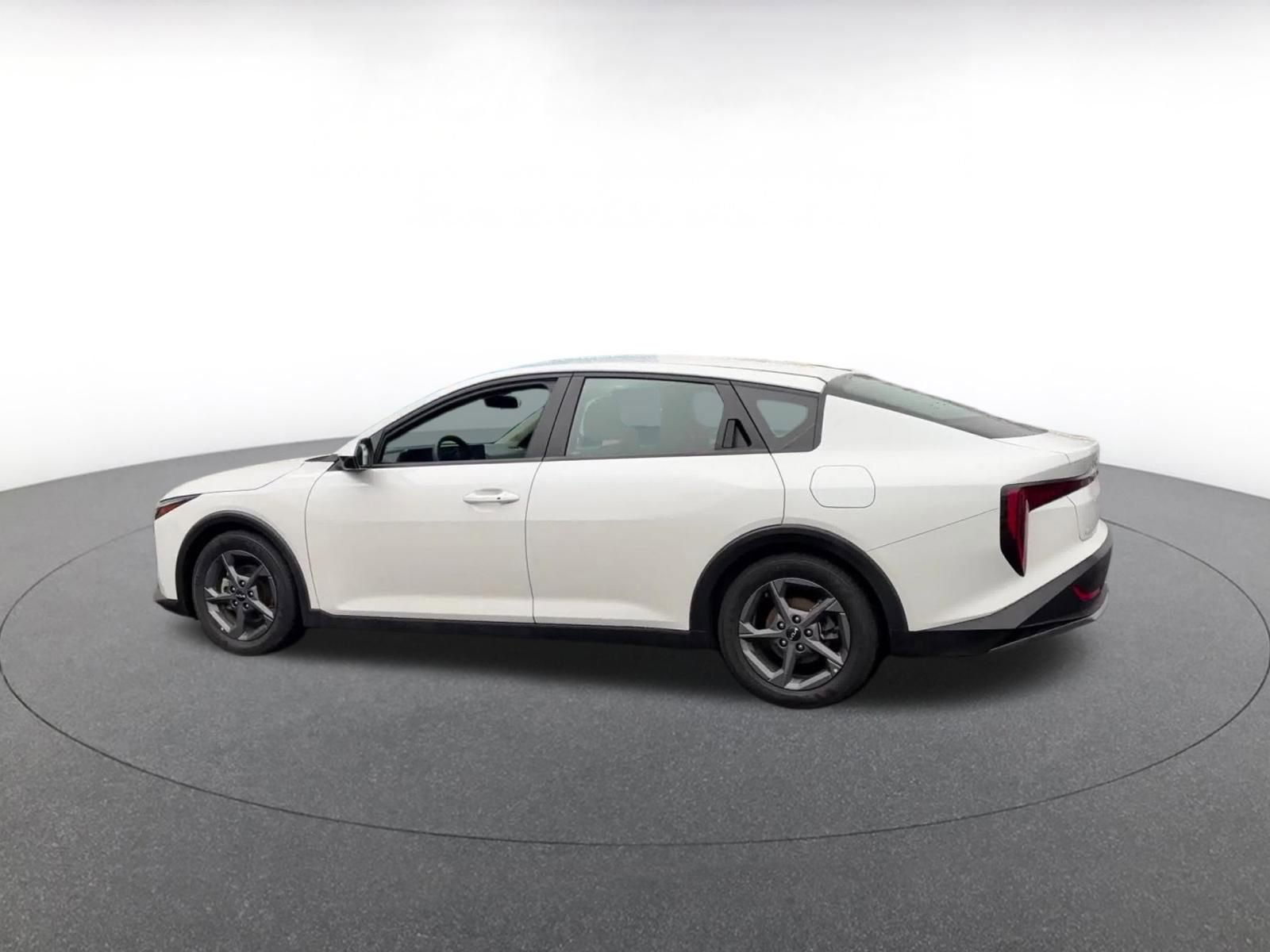 Thumbnail: 2025 Kia K4 - 10