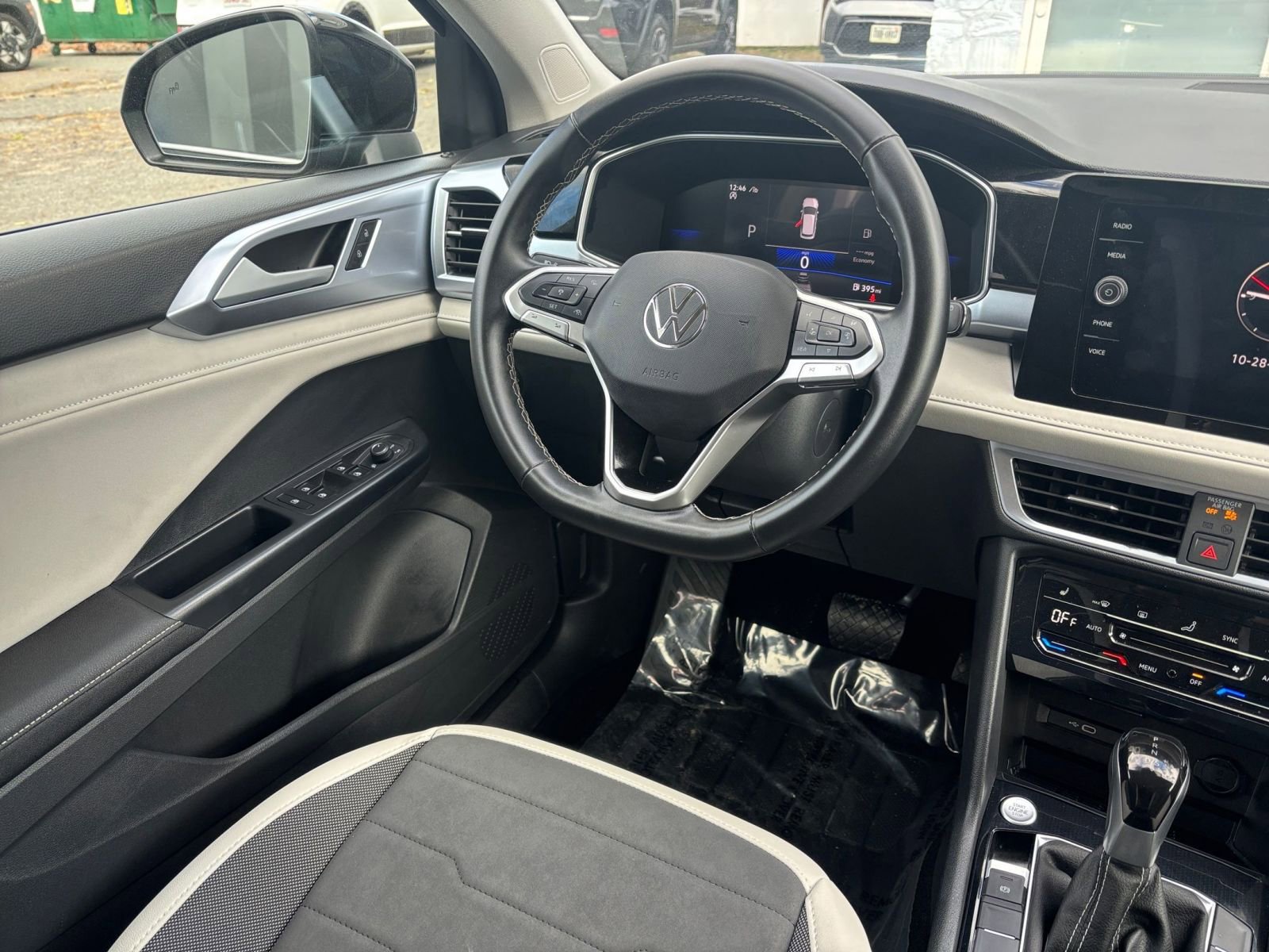 Thumbnail: 2025 Volkswagen Taos - 30