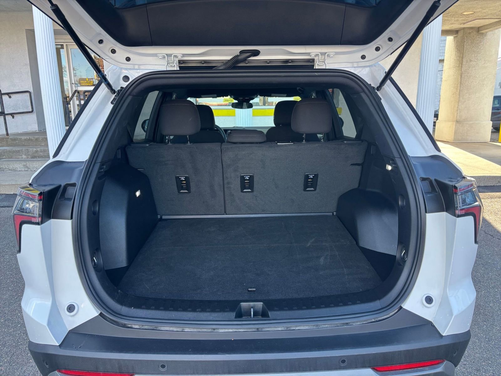 Thumbnail: 2025 Chevrolet Equinox - 27