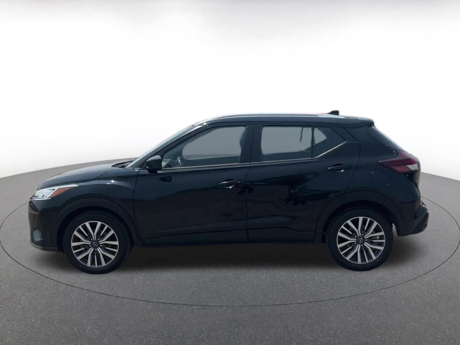 Thumbnail: 2024 Nissan Kicks - 8