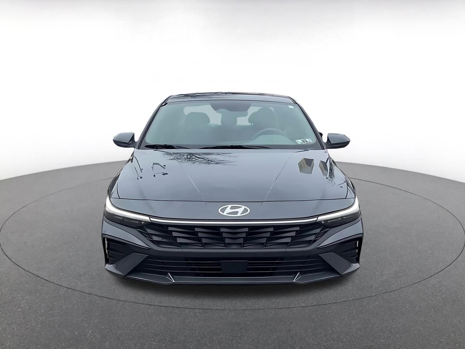 Thumbnail: 2025 Hyundai Elantra - 4