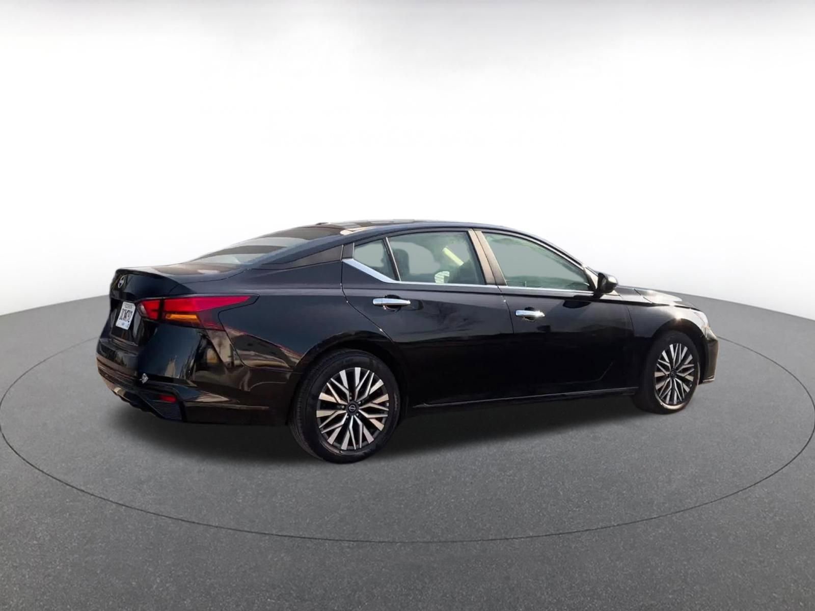 Thumbnail: 2025 Nissan Altima - 15