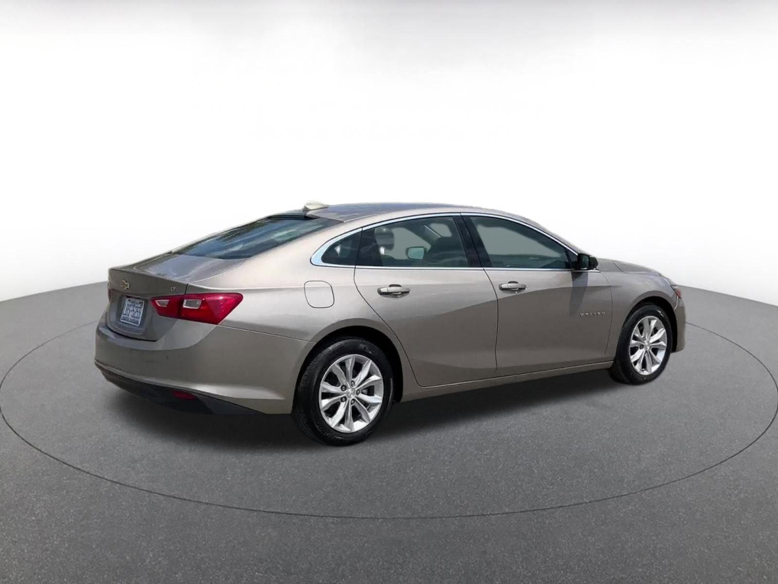 Thumbnail: 2024 Chevrolet Malibu - 15