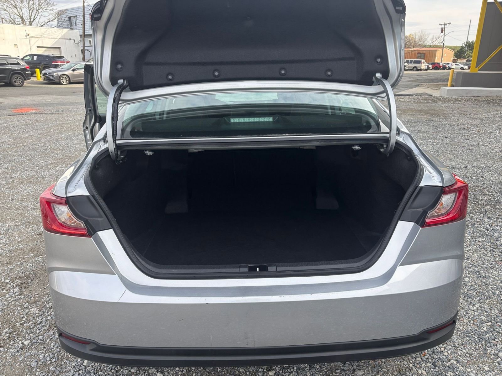 Thumbnail: 2025 Toyota Camry - 27