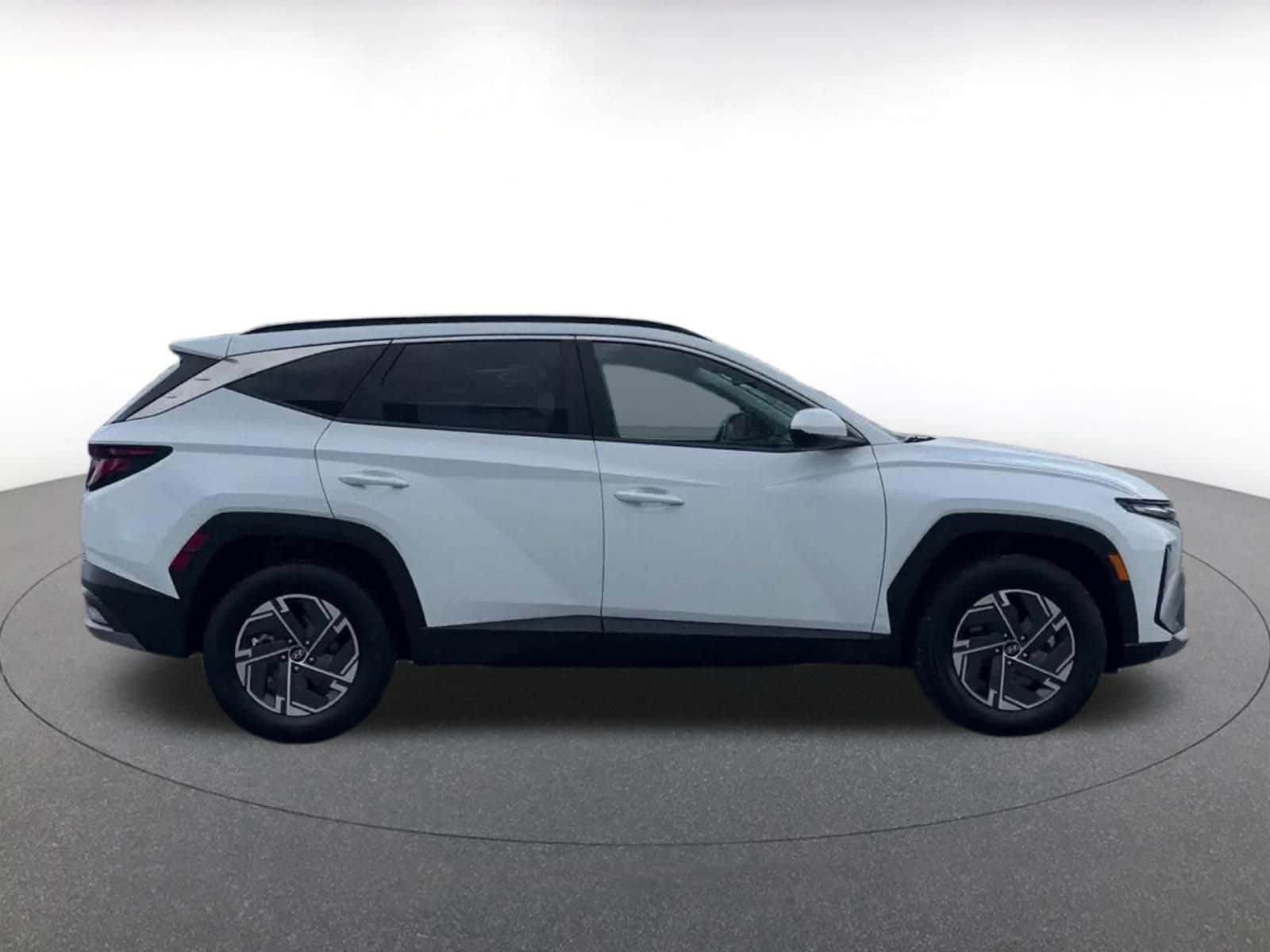 Thumbnail: 2025 Hyundai Tucson - 16