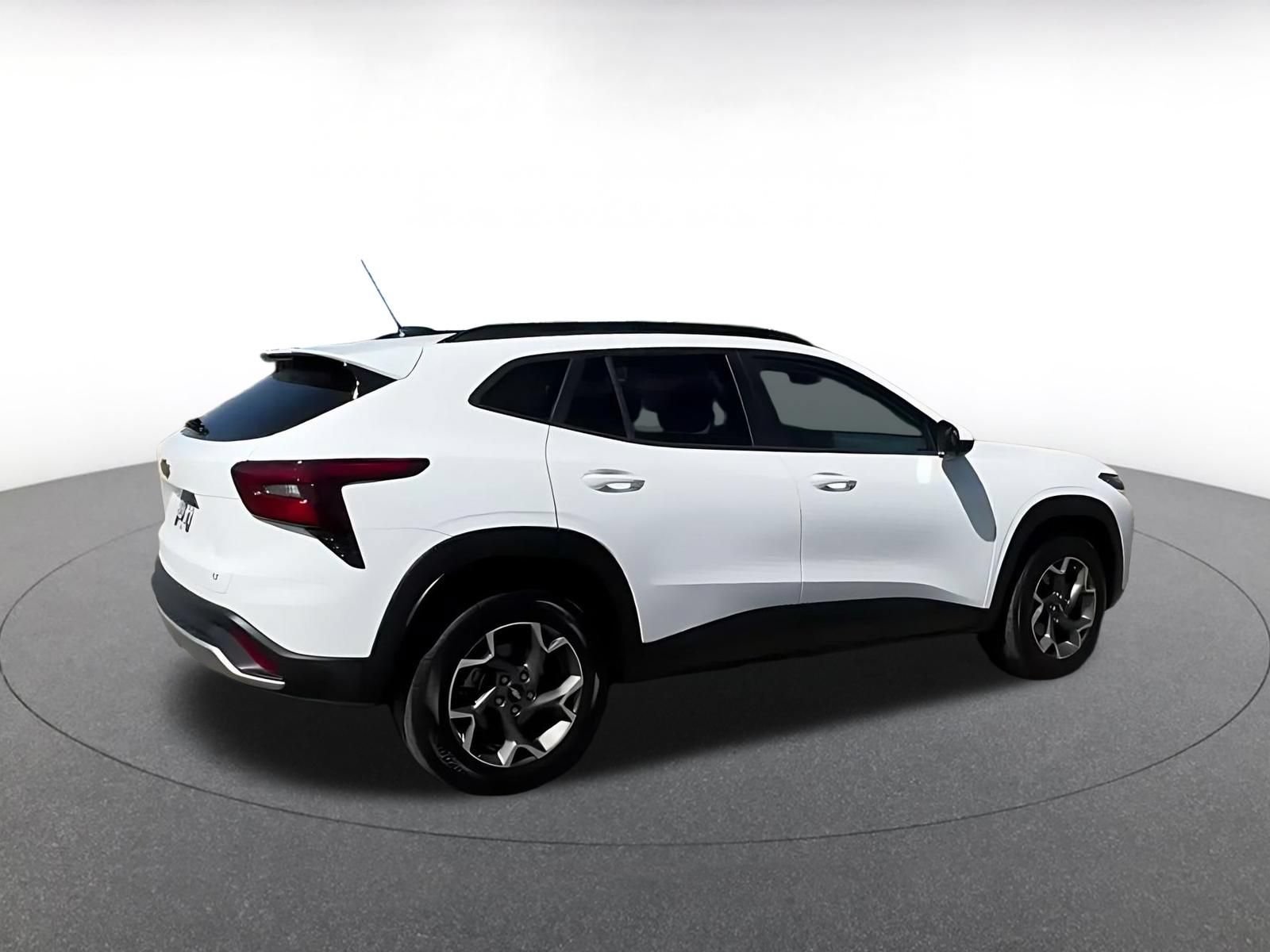 Thumbnail: 2025 Chevrolet Trax - 14