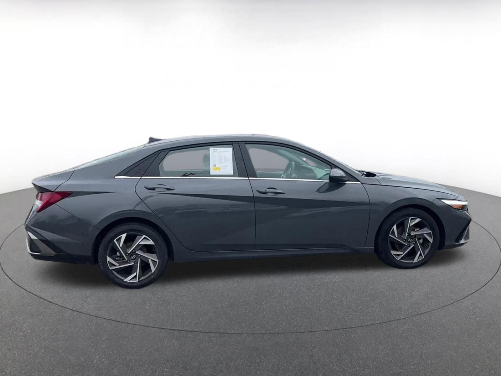 Thumbnail: 2025 Hyundai Elantra - 16