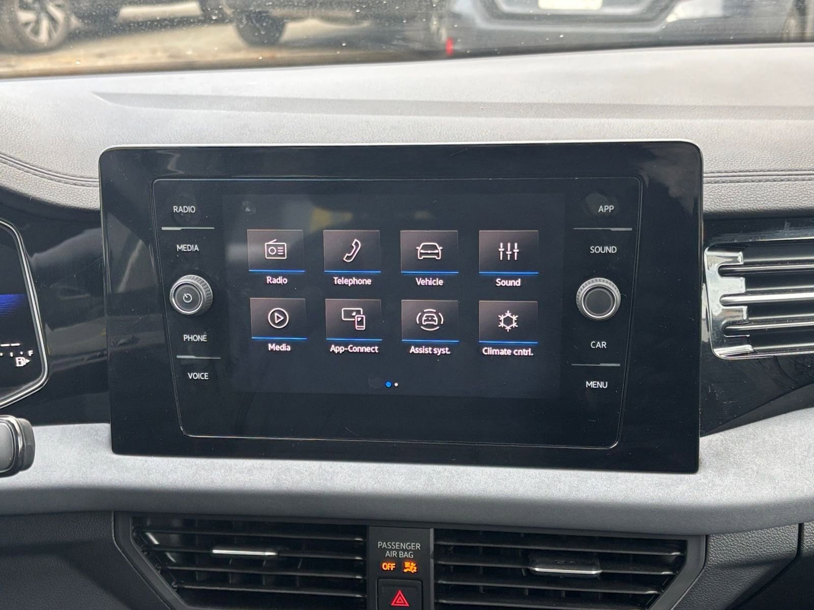 Thumbnail: 2025 Volkswagen Jetta - 18