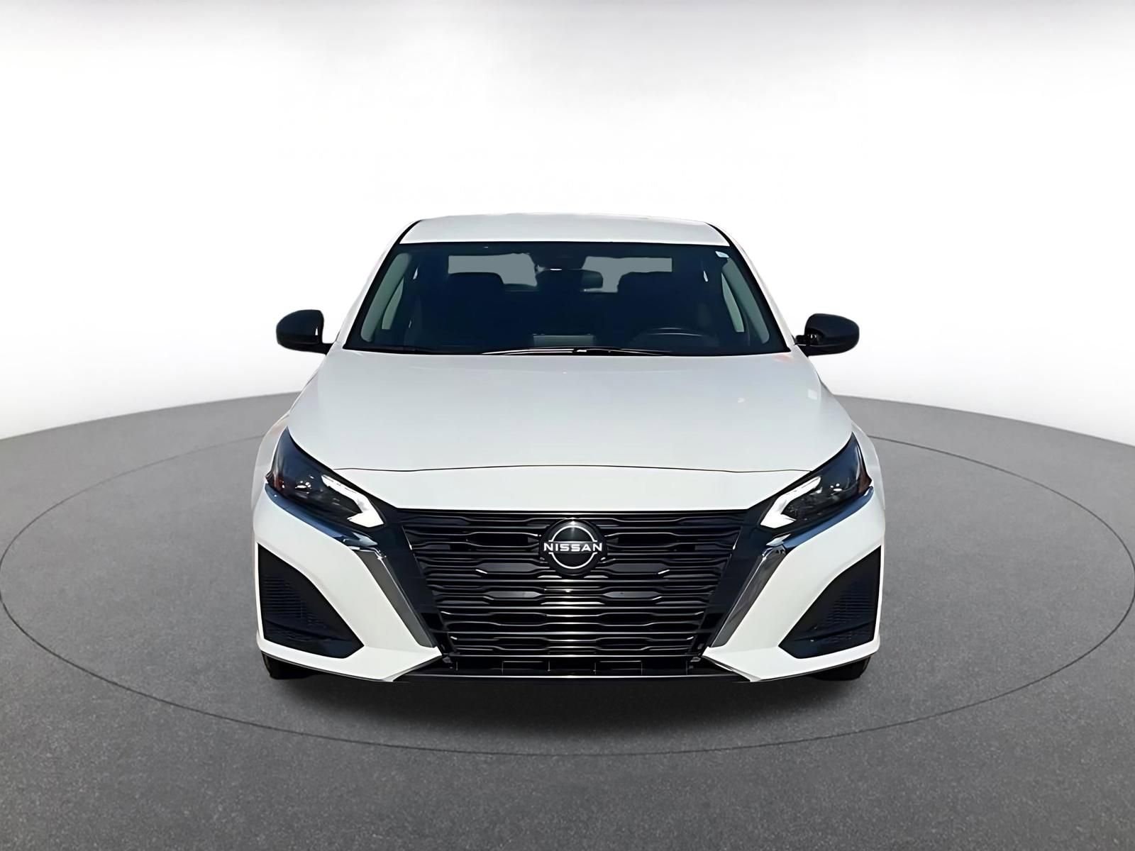 Thumbnail: 2025 Nissan Altima - 4