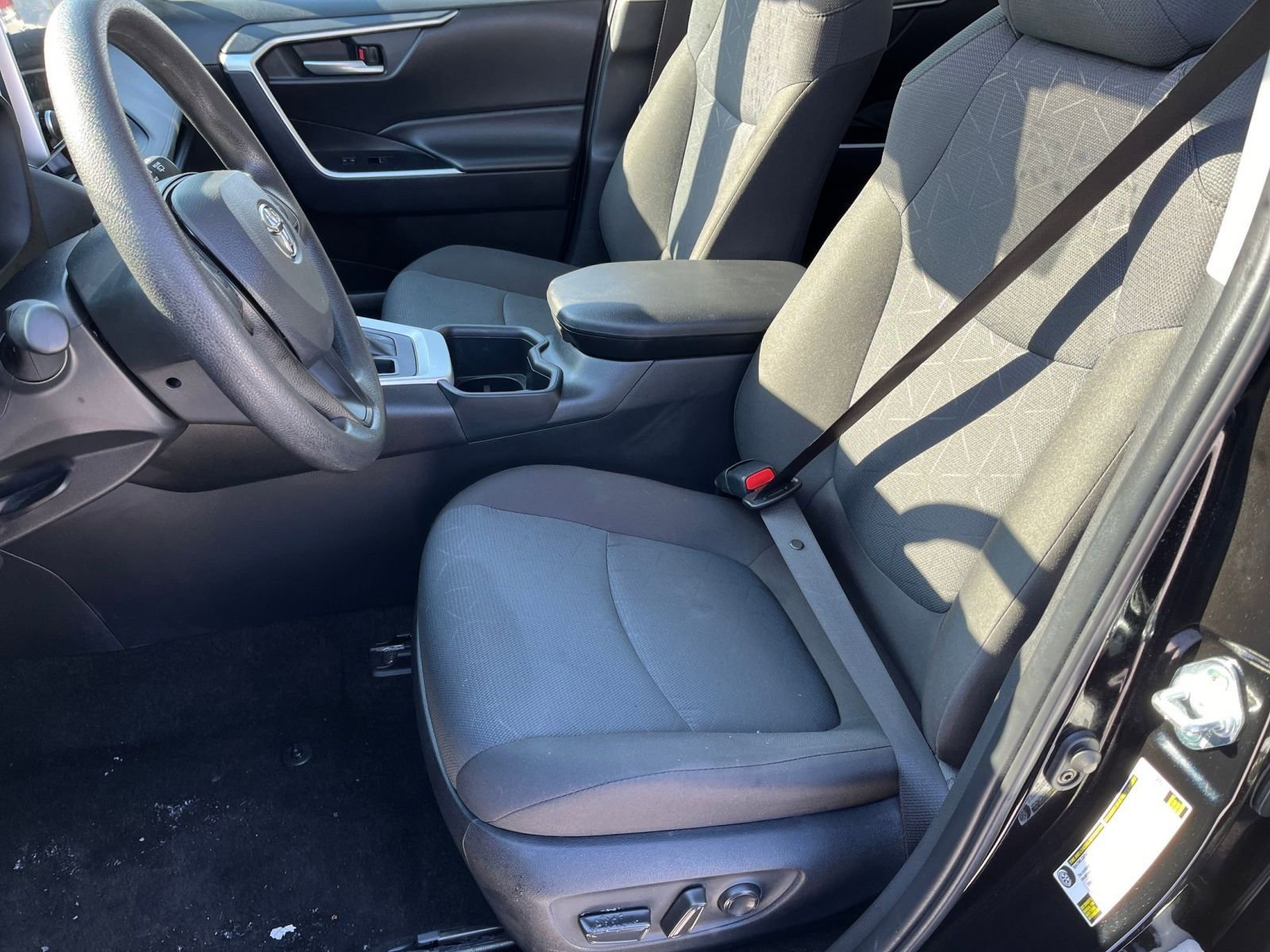 Thumbnail: 2025 Toyota RAV4 - 35