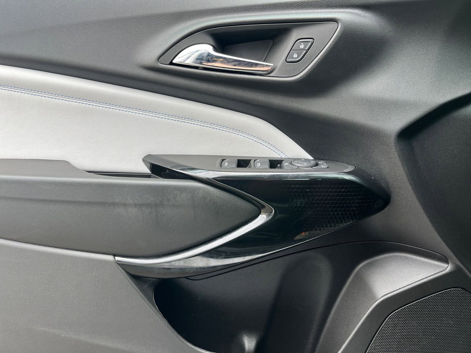 Thumbnail: 2025 Chevrolet Trax - 18