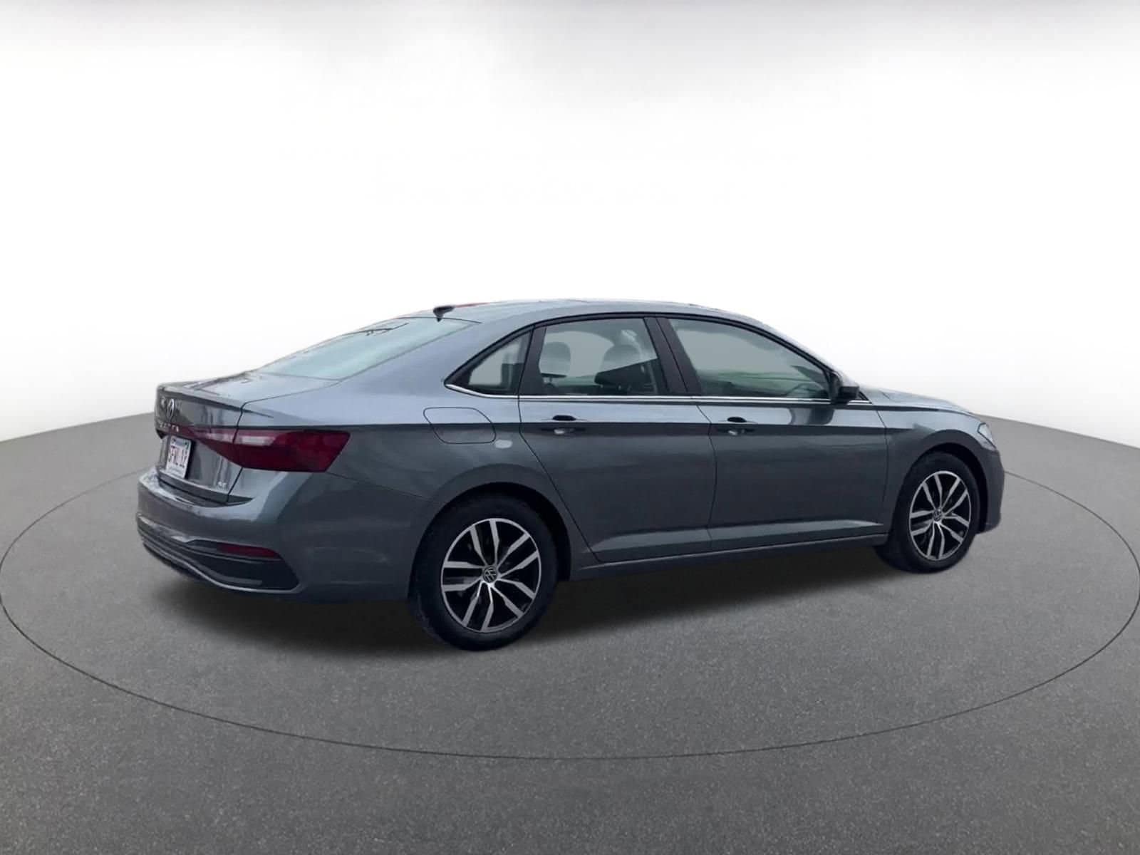 Thumbnail: 2025 Volkswagen Jetta - 15