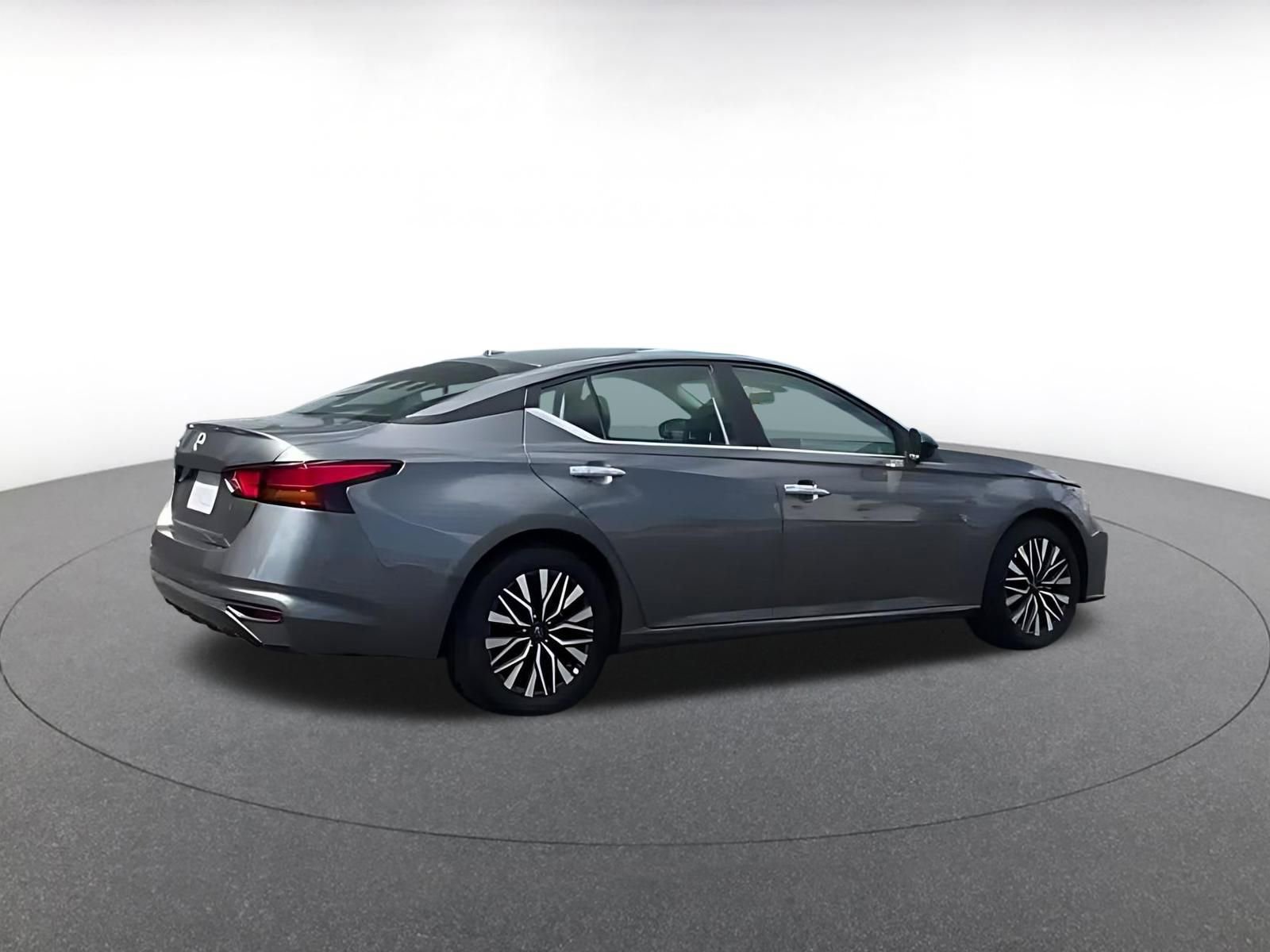Thumbnail: 2025 Nissan Altima - 12