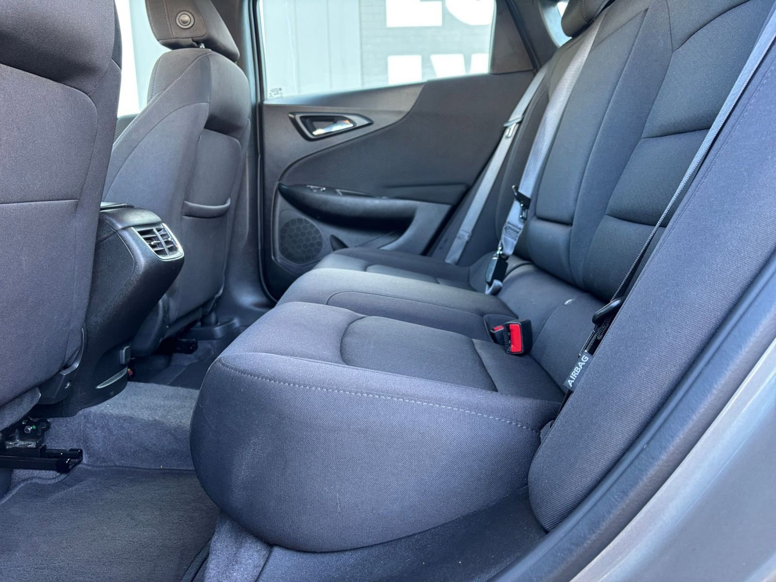 Thumbnail: 2024 Chevrolet Malibu - 21