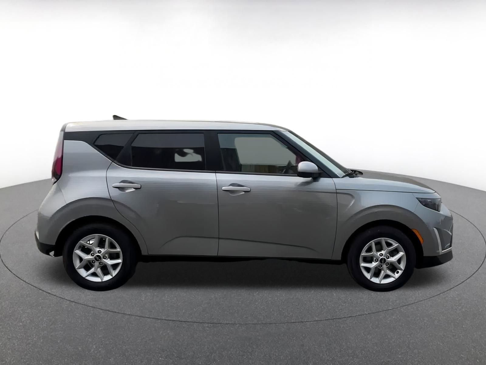 Thumbnail: 2023 Kia Soul - 14
