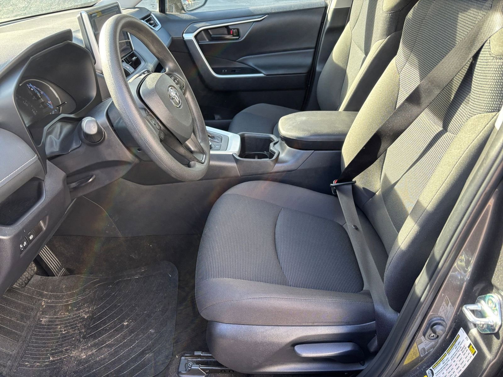 Thumbnail: 2025 Toyota RAV4 - 23