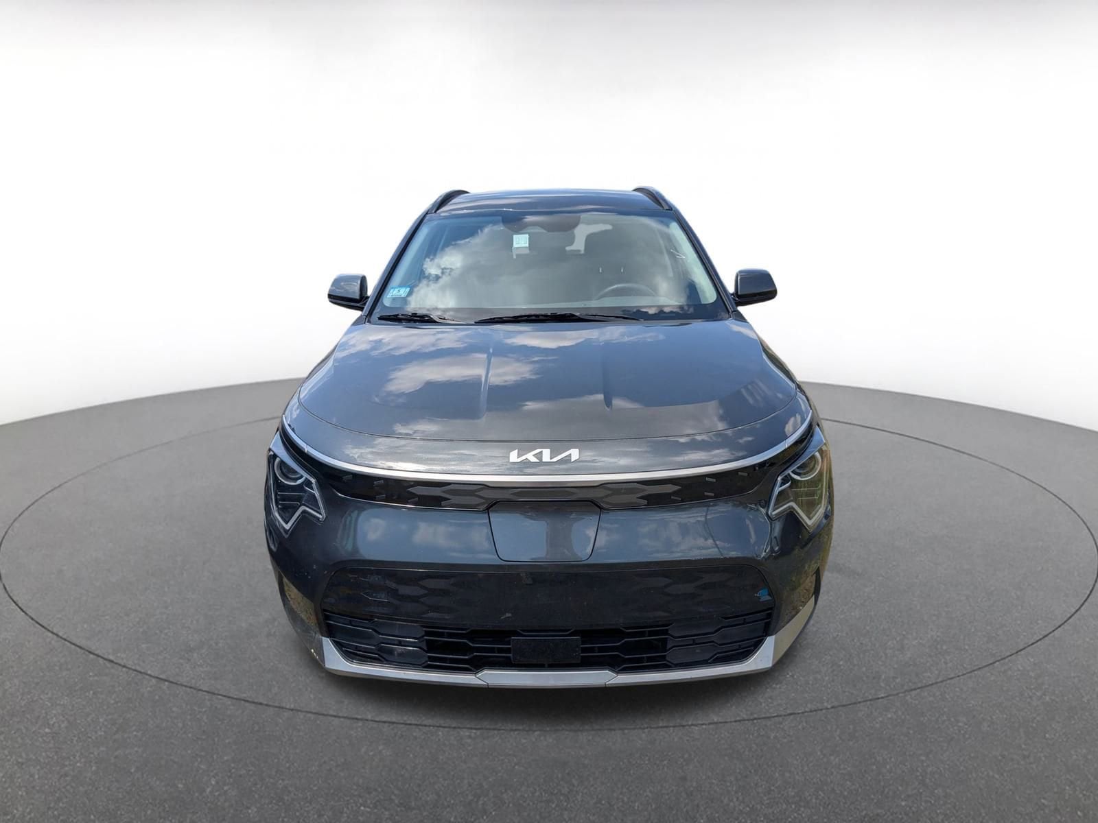 Thumbnail: 2023 Kia Niro - 2