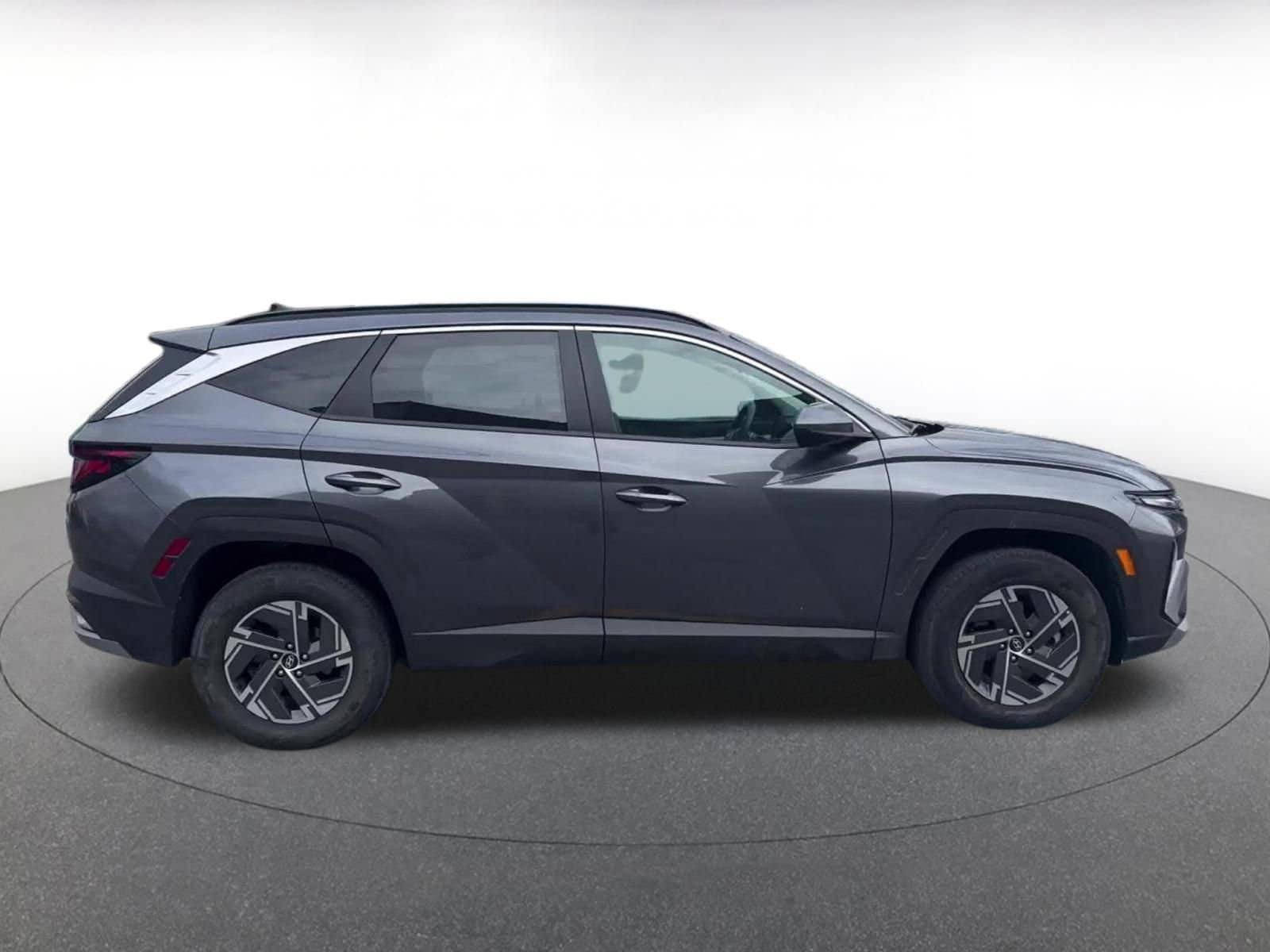 Thumbnail: 2025 Hyundai Tucson - 16