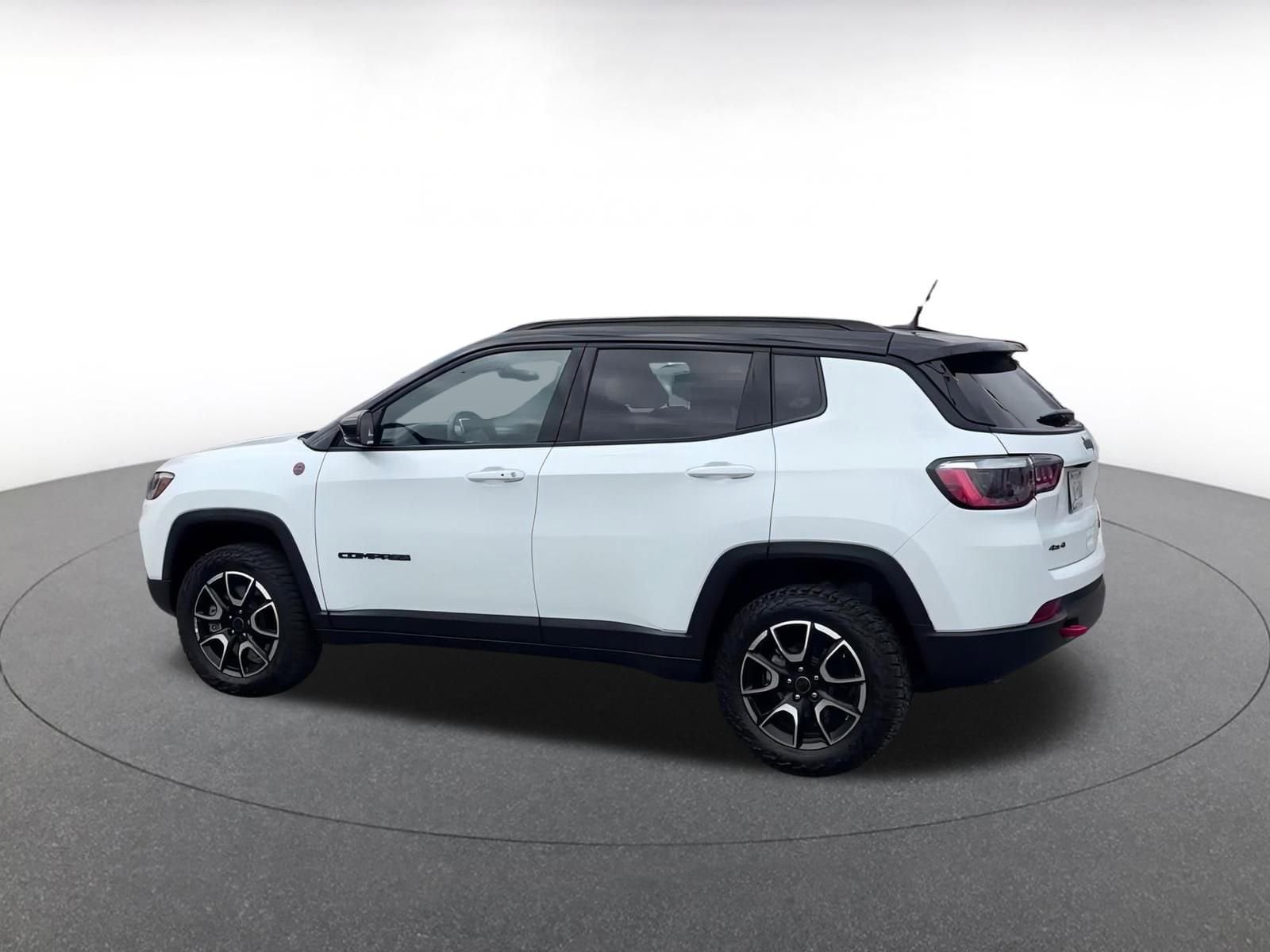 Thumbnail: 2025 Jeep Compass - 10