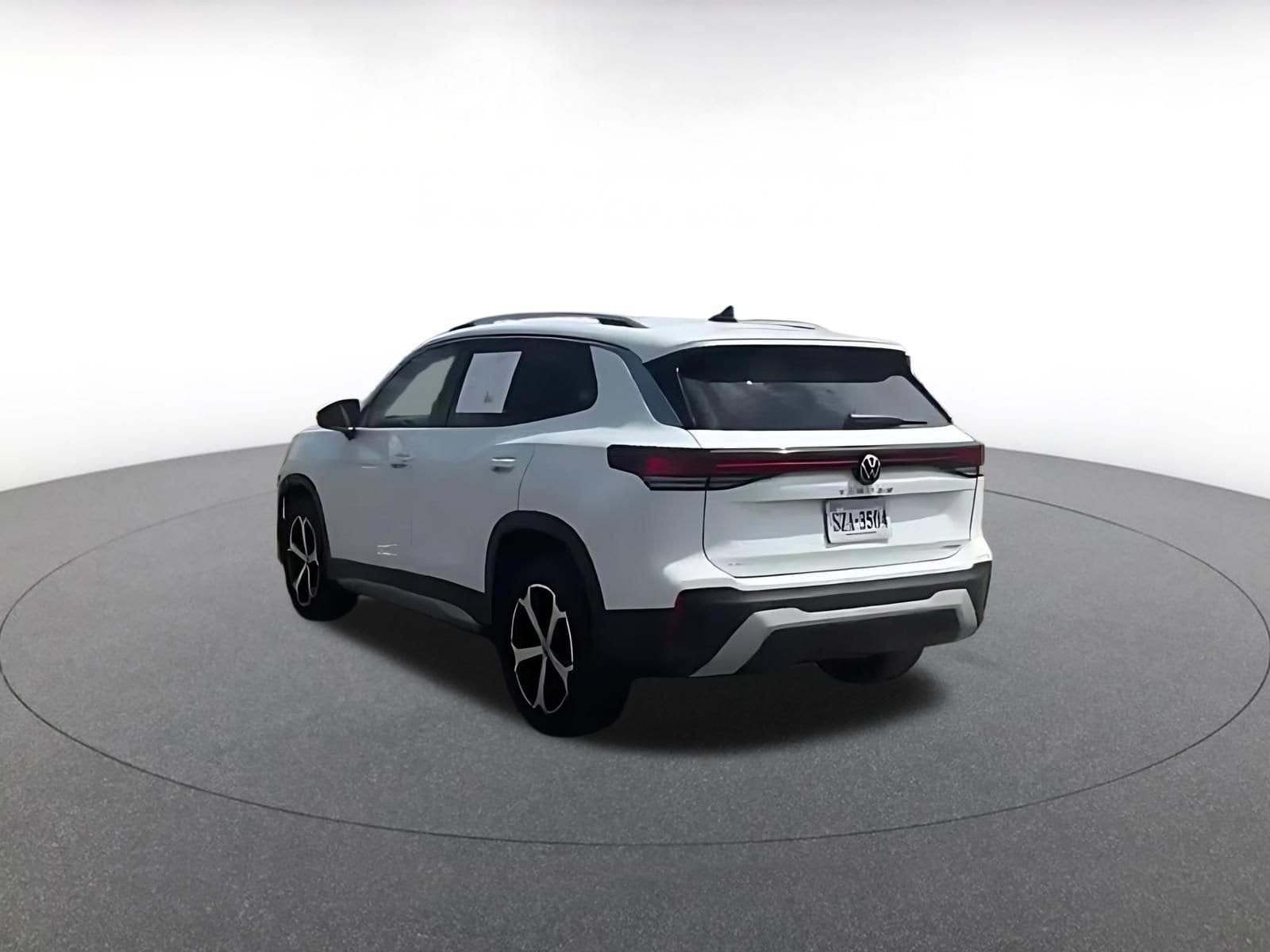 Thumbnail: 2026 Volkswagen Tiguan - 12